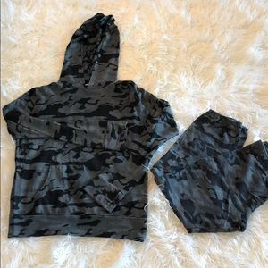 Monrow Gray Camo Hooded Sweat Set